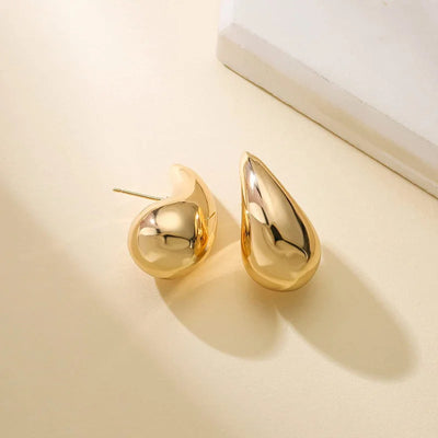 Amelie | Elegante Ohrringe Gold aus Harz für Damen