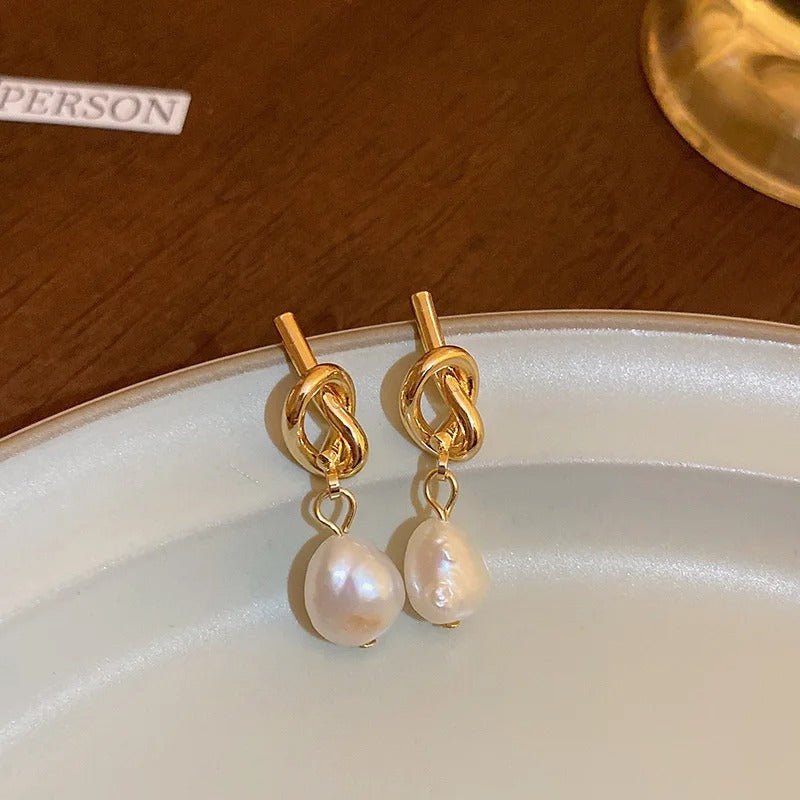 Amelie | Elegante Perlenohrringe für Damen gold