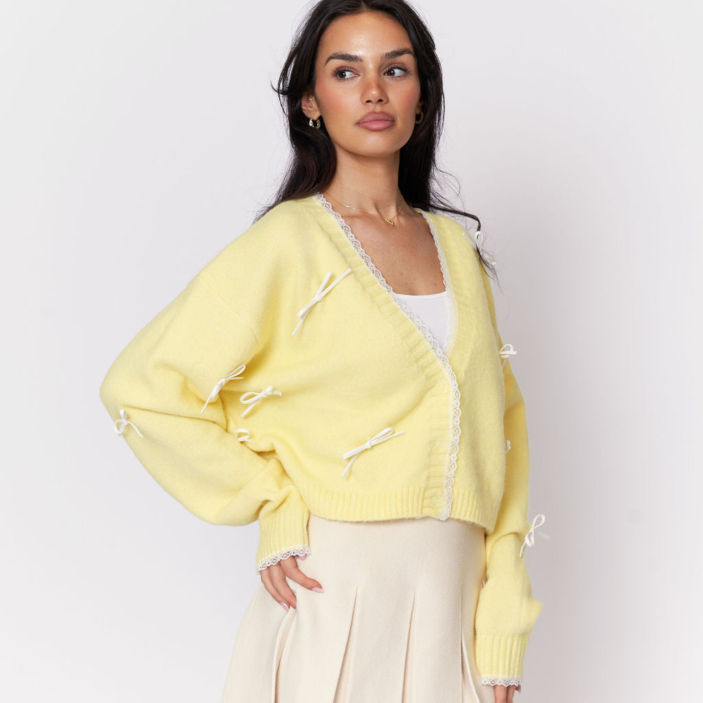 Amelie | Eleganter Strickcardigan für Damen mit Schleifen