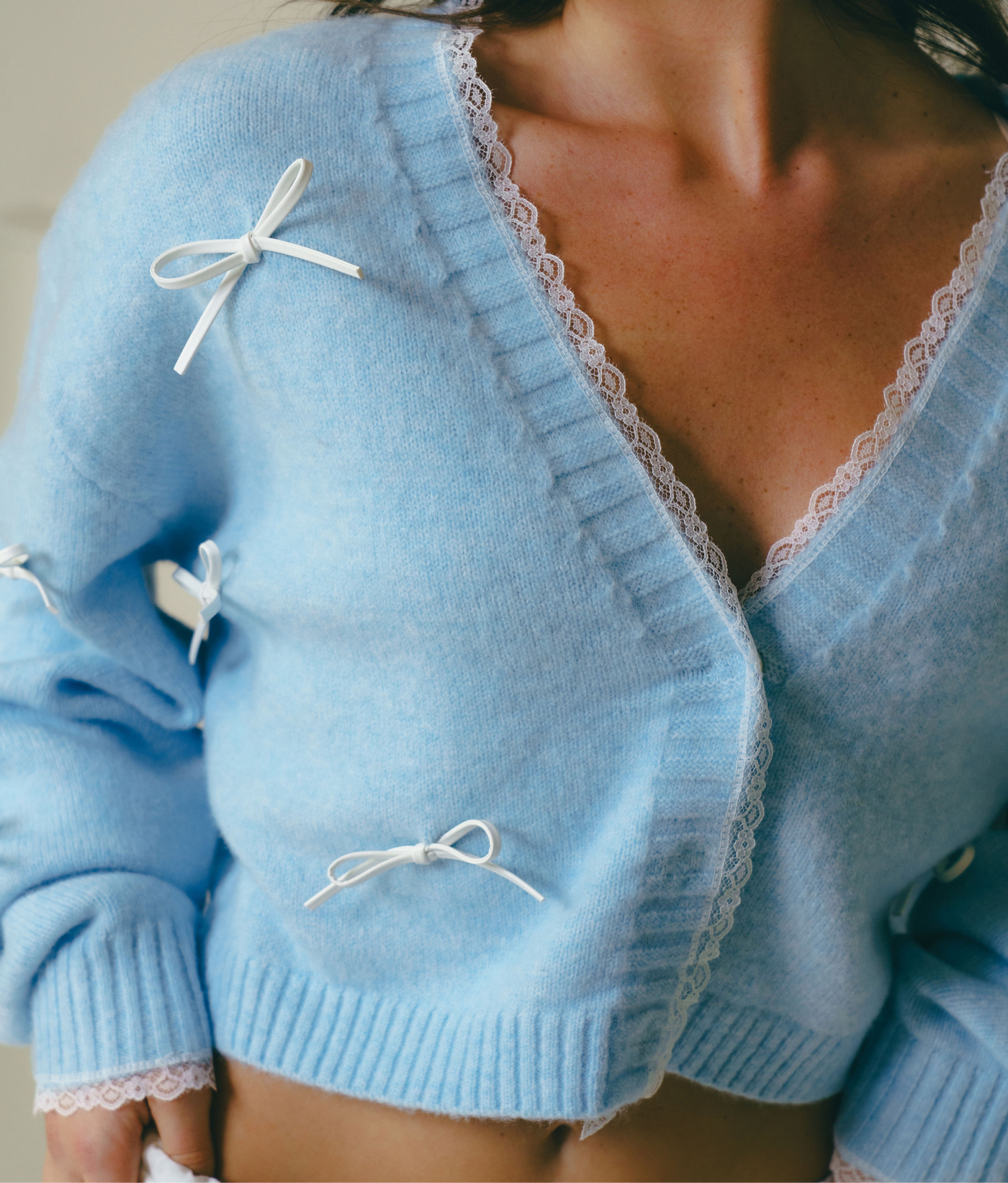 Amelie | Eleganter Strickcardigan für Damen mit Schleifen