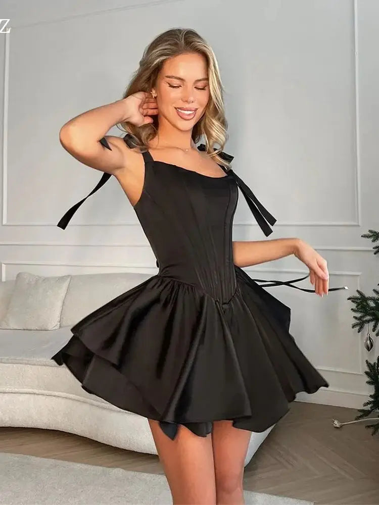 Amelie | Elegantes Satin-Kleid für Damen kurz