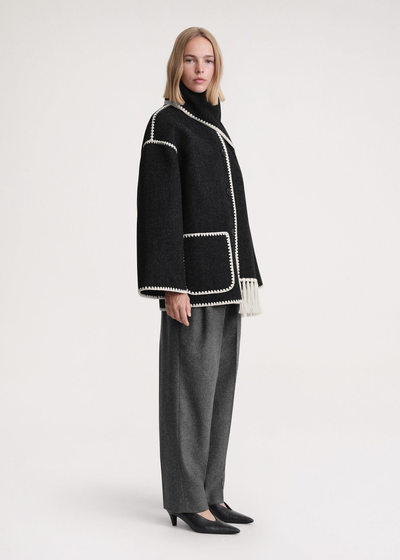 Antonia | Elegante Damenjacke mit Schal für Winter