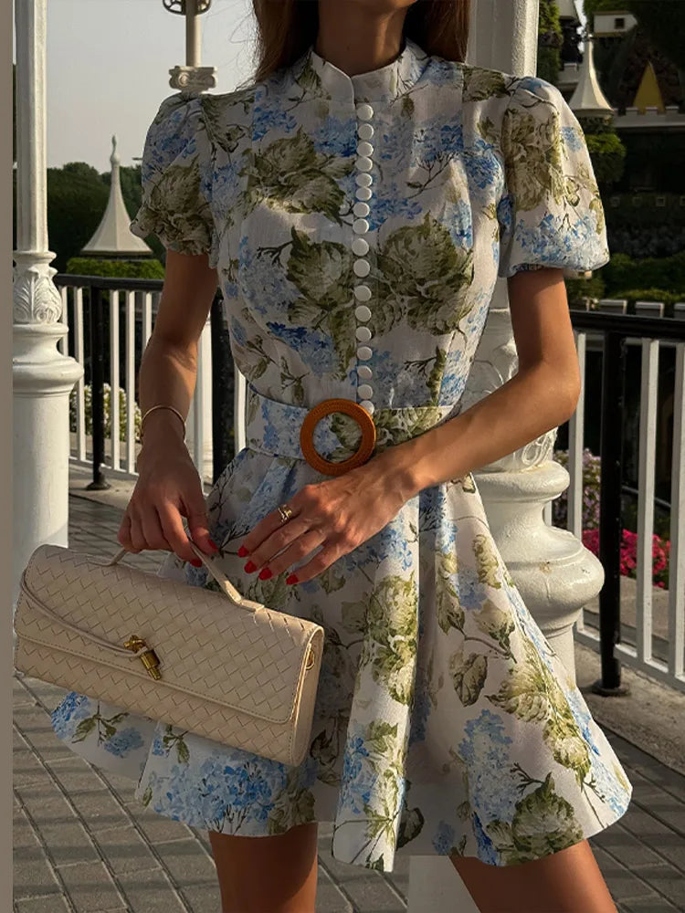 Mayla Geblümtes Sommerkleid mit Gürtel & Kurzarm