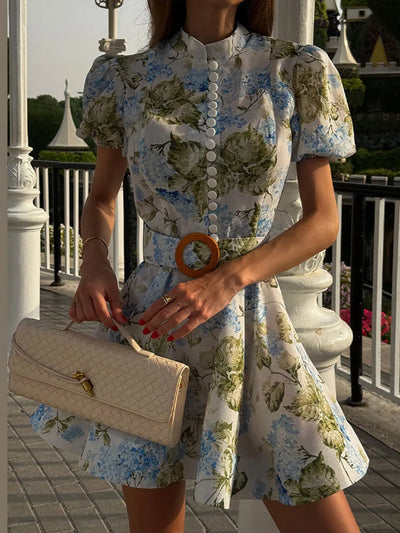 Mayla Geblümtes Sommerkleid mit Gürtel & Kurzarm