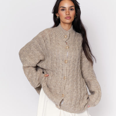 Clara | Elegante Strickjacke für Damen Oversize Zopfmuster