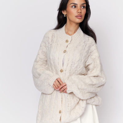Clara | Elegante Strickjacke für Damen Oversize Zopfmuster