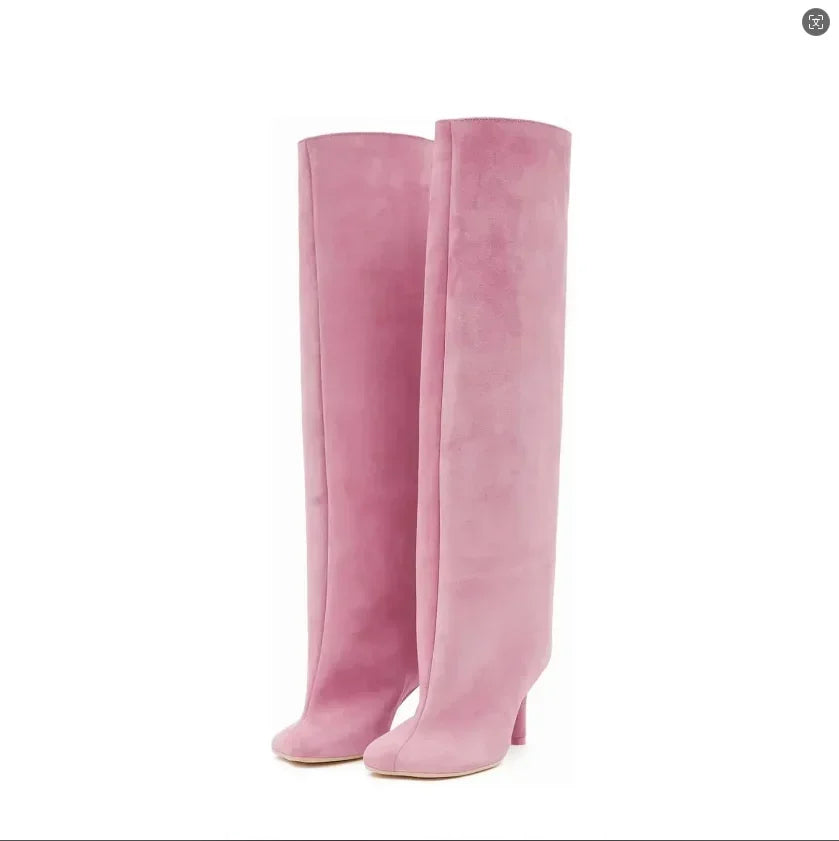 Clara | Elegante Wildlederstiefel für Damen weit geschnitten