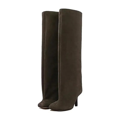 Clara | Elegante Wildlederstiefel für Damen weit geschnitten