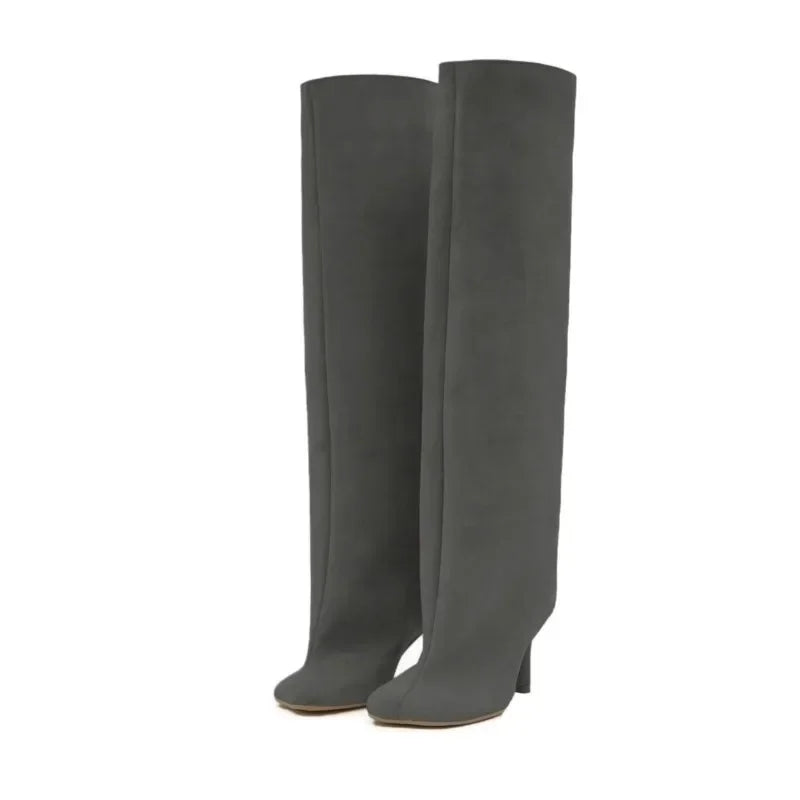 Clara | Elegante Wildlederstiefel für Damen weit geschnitten