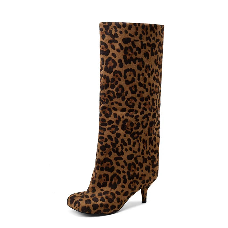 Clara | Elegante Wildlederstiefel für Damen weit geschnitten