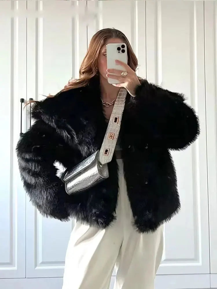 Clara | Eleganter Kunstpelzmantel für Damen Winter 2