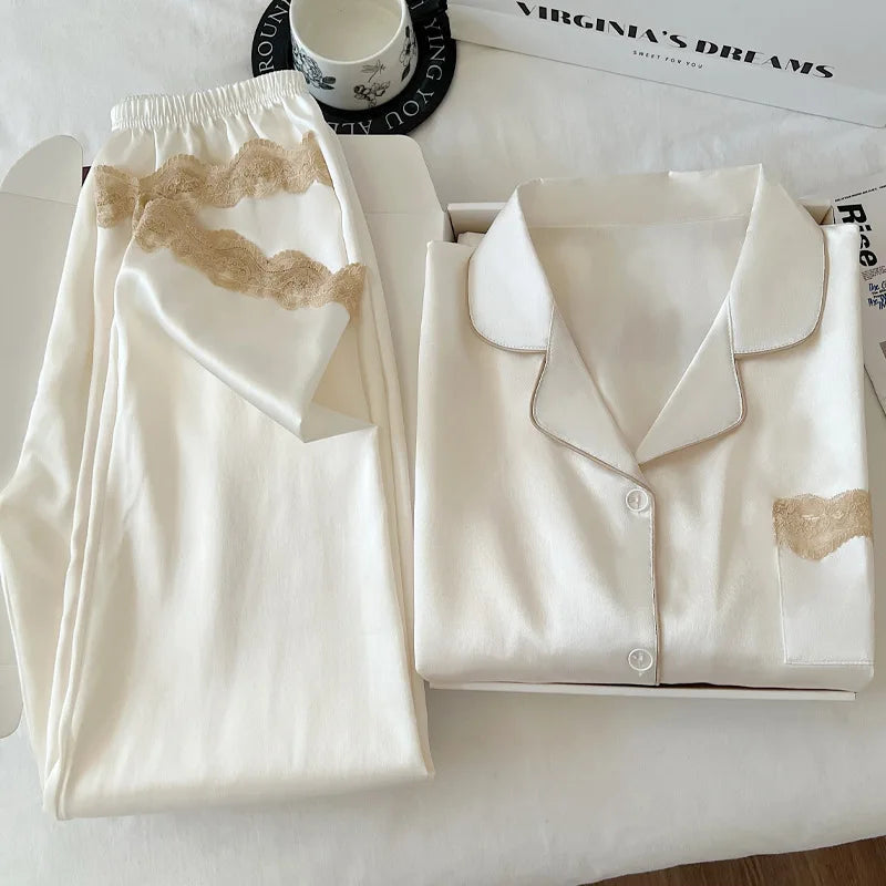 Clara | Elegantes Nachtwäsche-Set für Damen Eisseide Herbst 2