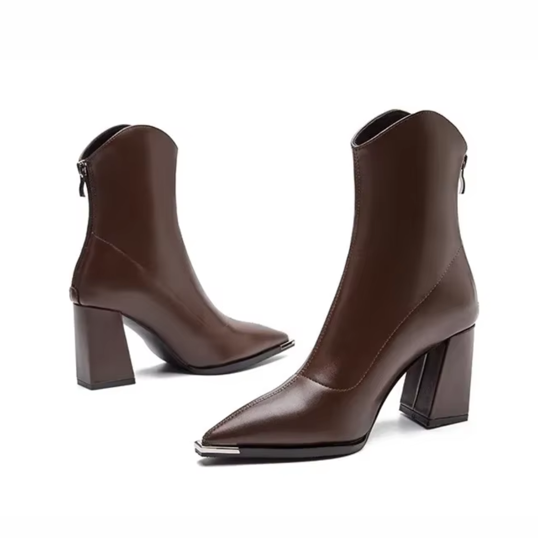 LARA – Stiefel mit Chromspitze und Hochabsatz
