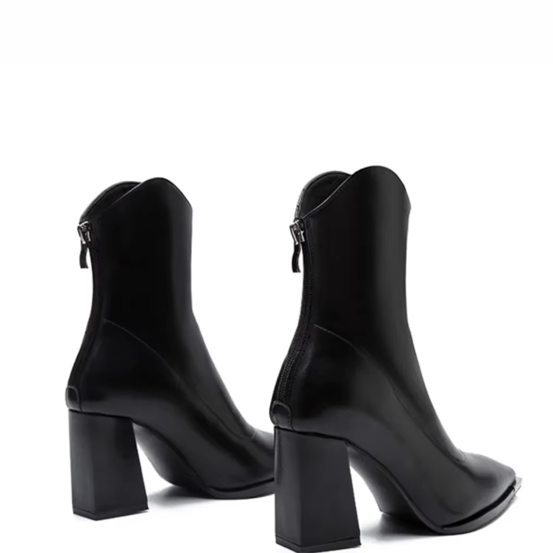LARA – Stiefel mit Chromspitze und Hochabsatz