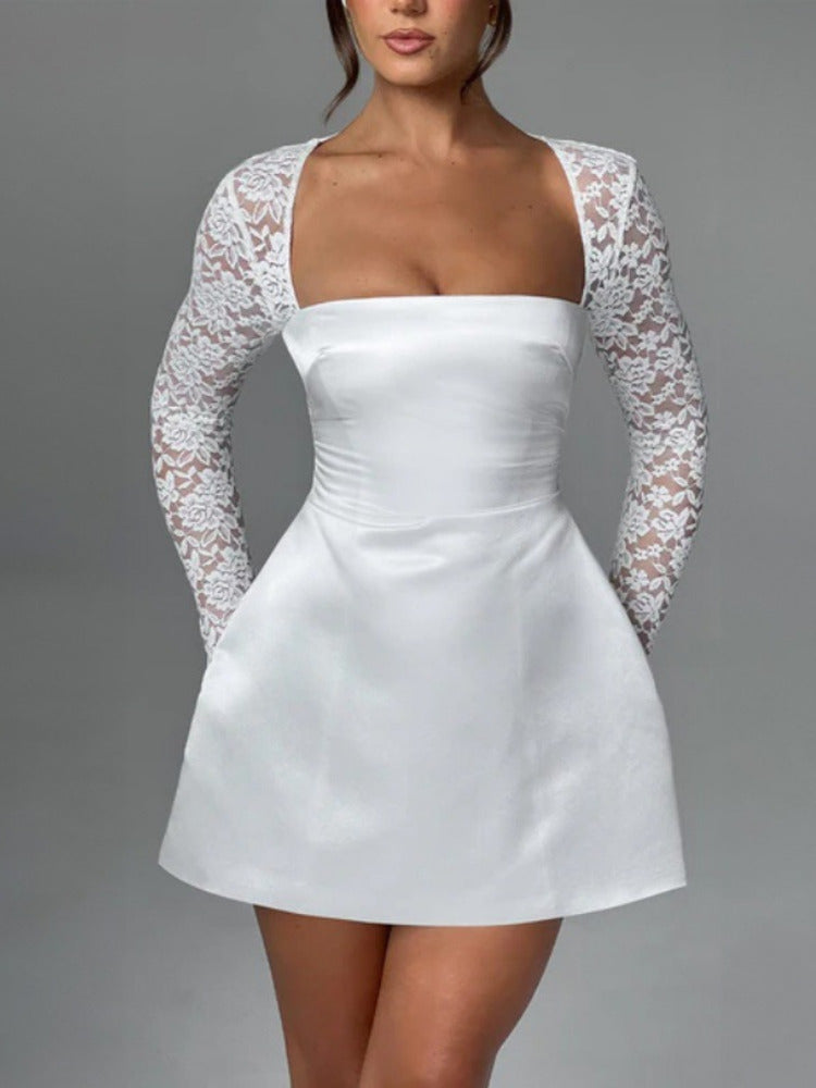 Liliana Kleid mit Spitzärmeln & quadratischem Ausschnitt