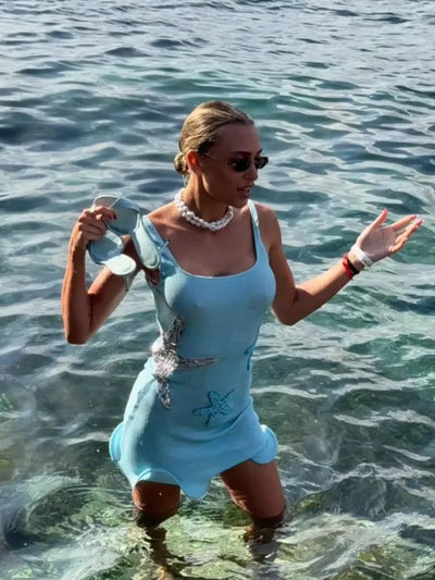 ALENA - Pailletten-Minikleid mit Seesternen, Rückenfrei & Ärmellos, Glamour-Look