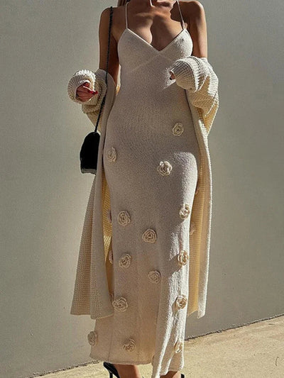 MAYA | Langes Kleid mit Blumenapplikationen