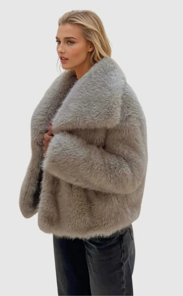 Macy | Flauschige Kunstfell-Jacke für Damen elegant 1
