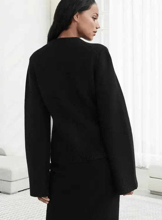 Maria | Elegante Strickjacke für Damen mit Knopfleiste 6