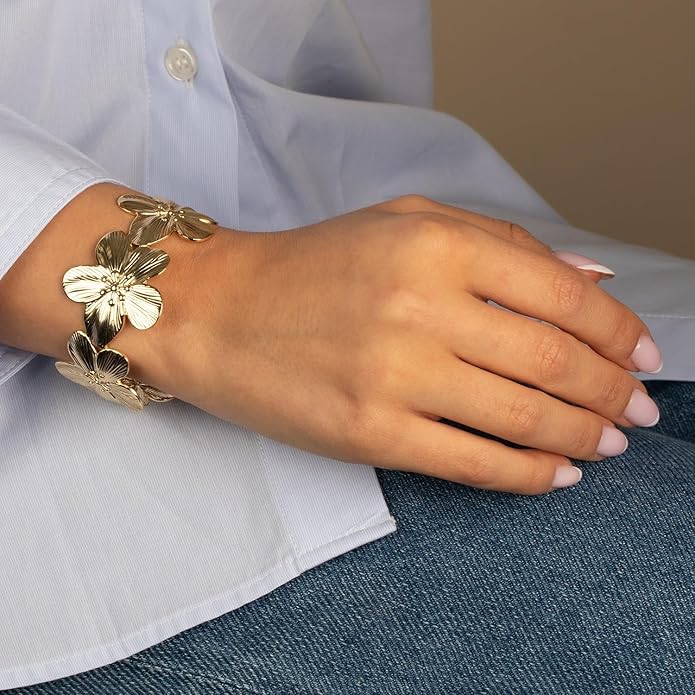 Micara | Zartes Bloom Armband für Damen elegant