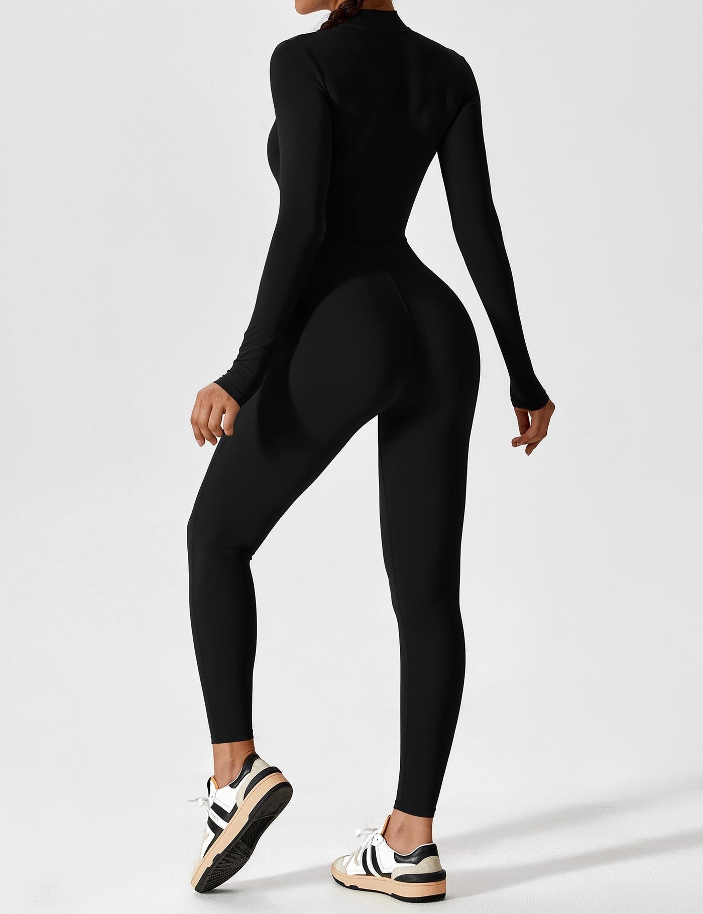 Wanda | Sportlicher Ganzkörperanzug für Damen elastisch